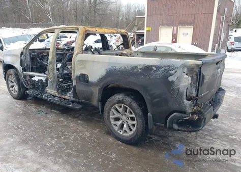 2019 Chevrolet Silverado 1500 Rst z USA, uszkodzony, nr VIN 1GCRYEEDXKZ215294